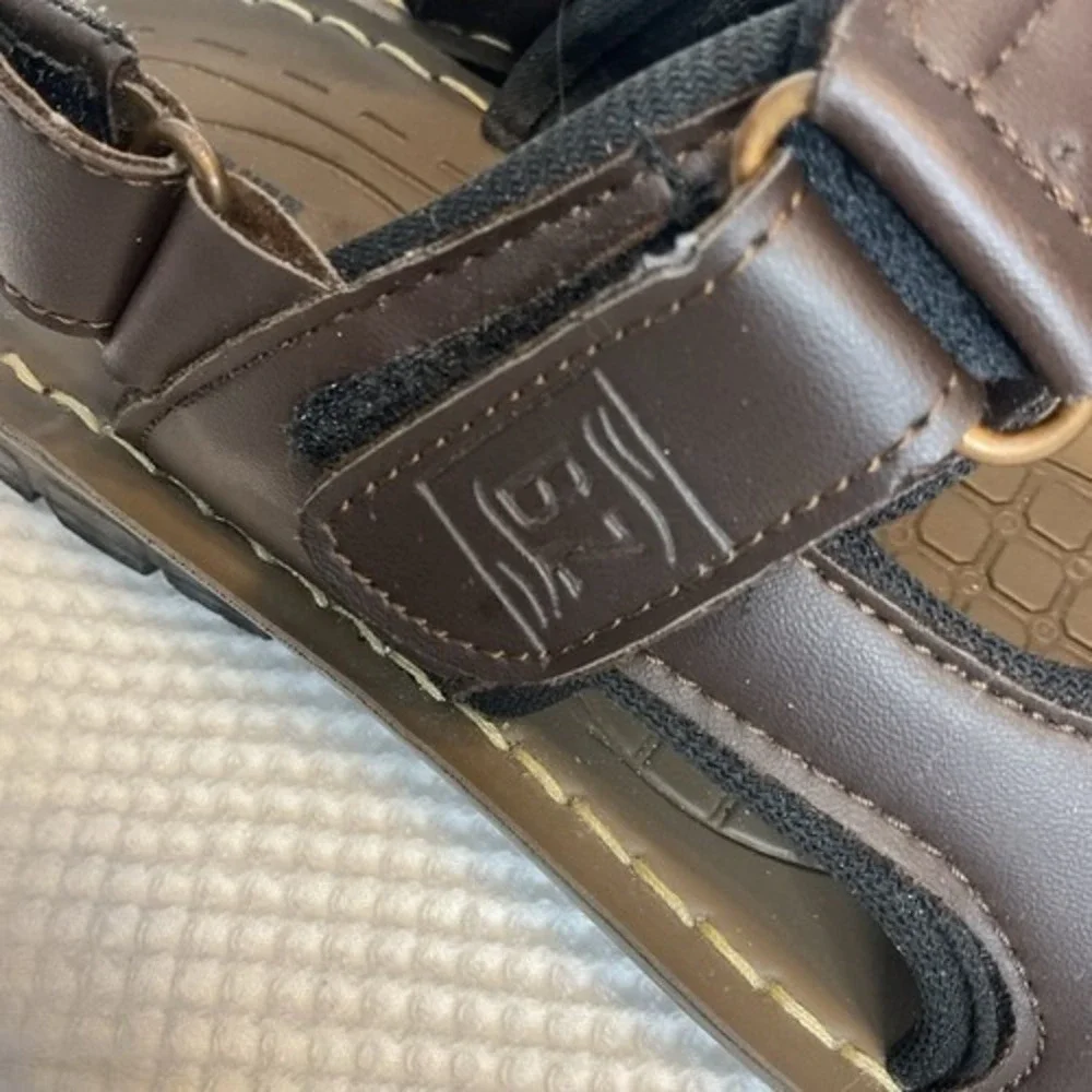 Breezers buckle brown sport